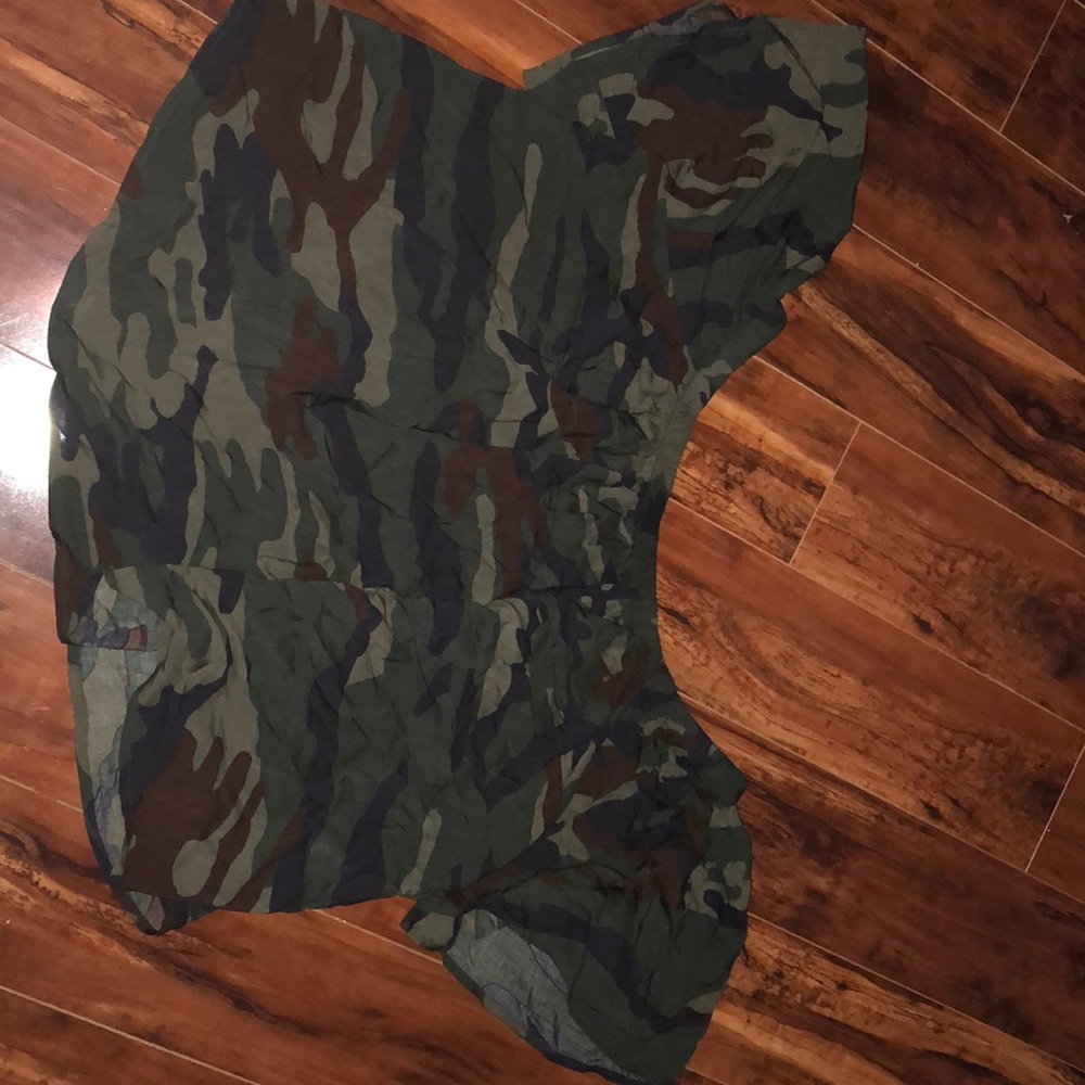 Over the shoulder camouflage top